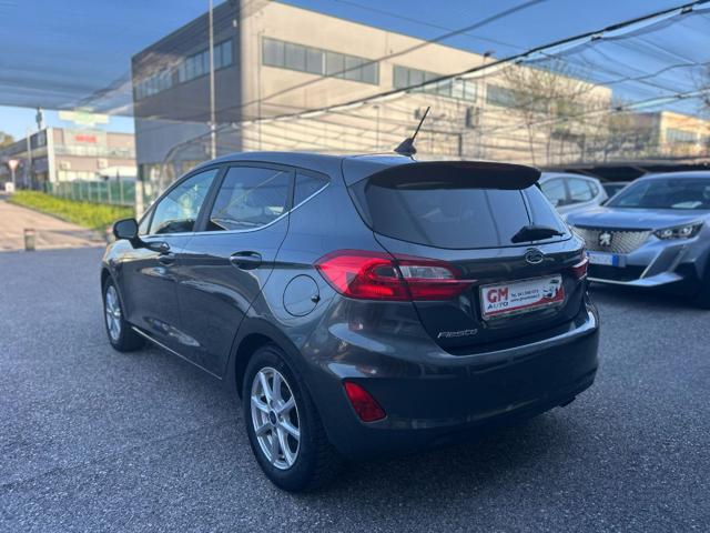 FORD Fiesta usata, con Autoradio