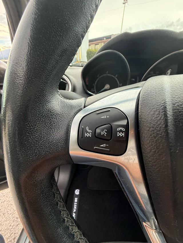FORD Fiesta usata, con Airbag testa