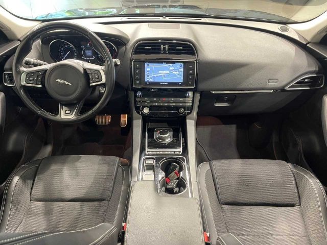 JAGUAR F-Pace usata, con ESP
