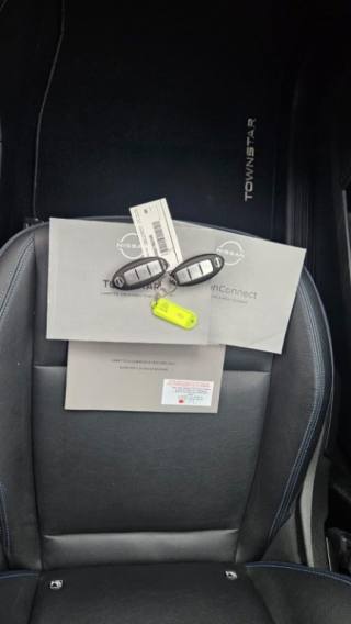 NISSAN Townstar usata, con Bracciolo