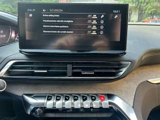 PEUGEOT 5008 usata, con Controllo automatico clima