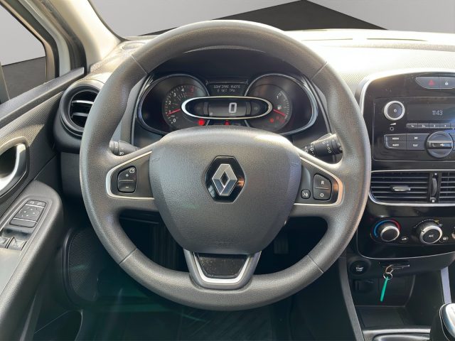 RENAULT Clio usata, con Specchietti laterali elettrici
