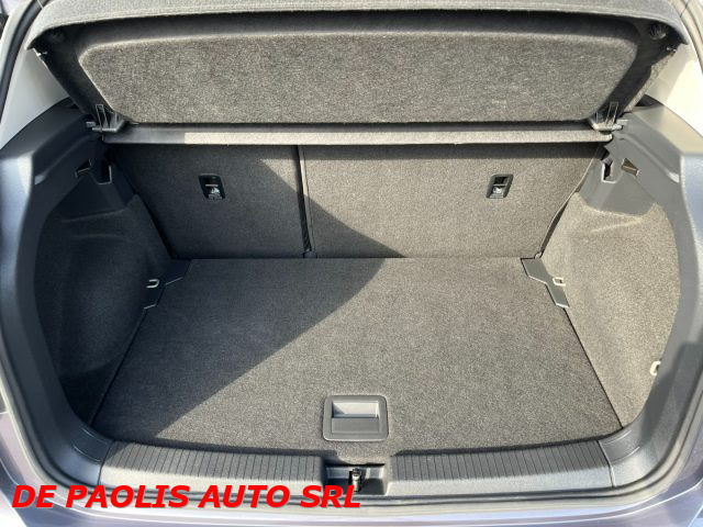 VOLKSWAGEN T-Cross usata, con USB