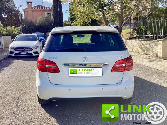 MERCEDES-BENZ B 180 usata, con Alzacristalli elettrici