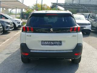 PEUGEOT 5008 usata, con Fari LED