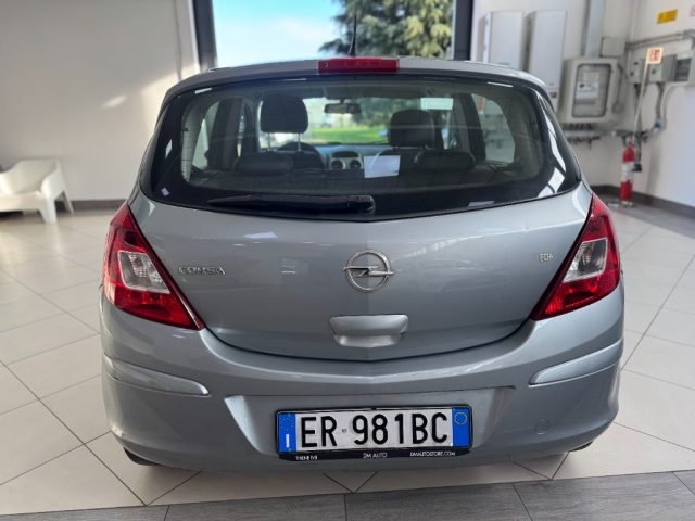 OPEL Corsa usata, con Autoradio