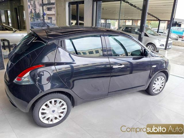 LANCIA Ypsilon usata, con Autoradio
