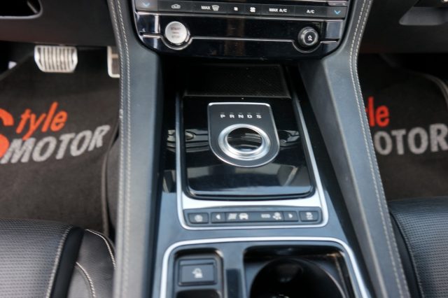 JAGUAR F-Pace usata, con Controllo trazione