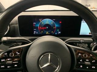 MERCEDES-BENZ CLA 180 usata, con Touch screen