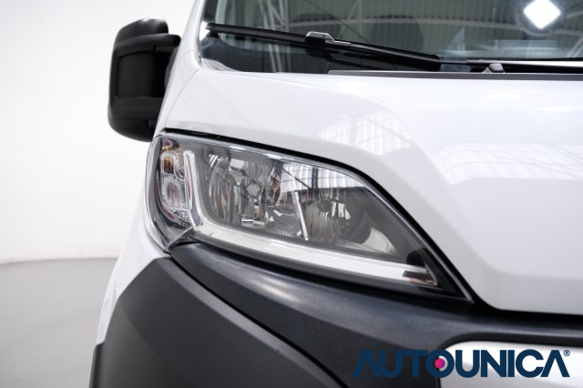 PEUGEOT Boxer usata, con USB