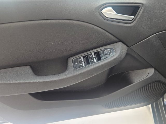 RENAULT Clio usata, con Bluetooth