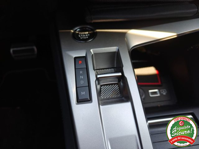 PEUGEOT 408 usata, con Volante in pelle
