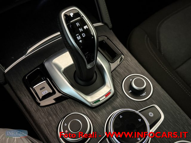 ALFA ROMEO Stelvio usata, con Volante in pelle