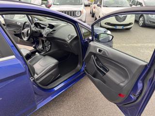 FORD Fiesta usata, con USB
