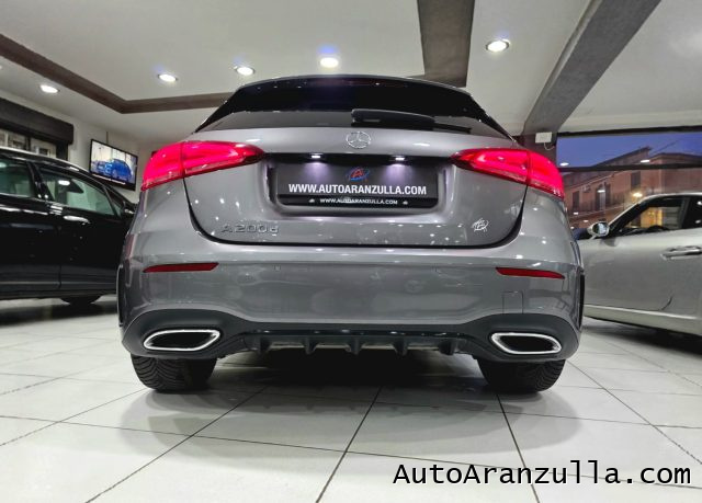 MERCEDES-BENZ A 200 usata, con Leve al volante