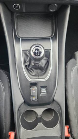 NISSAN Qashqai usata, con Fari LED