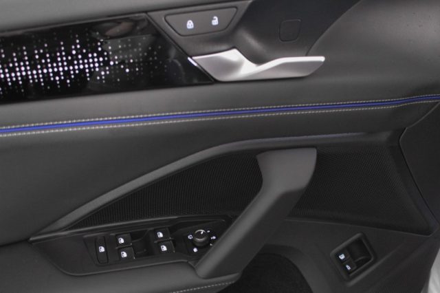 VOLKSWAGEN Tiguan usata, con Fari LED