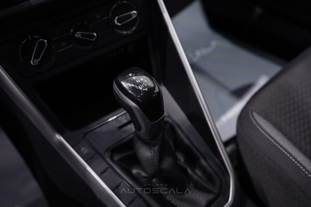 VOLKSWAGEN Taigo usata, con Autoradio digitale