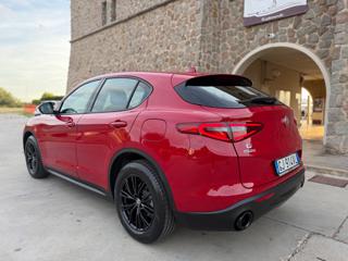 ALFA ROMEO Stelvio usata, con Carica per smartphone a induzione