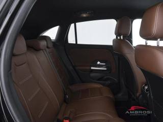 MERCEDES-BENZ GLA 200 usata 10