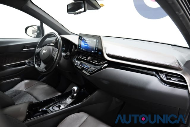 TOYOTA C-HR usata 54