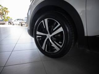 PEUGEOT 3008 usata, con Sedile posteriore sdoppiato