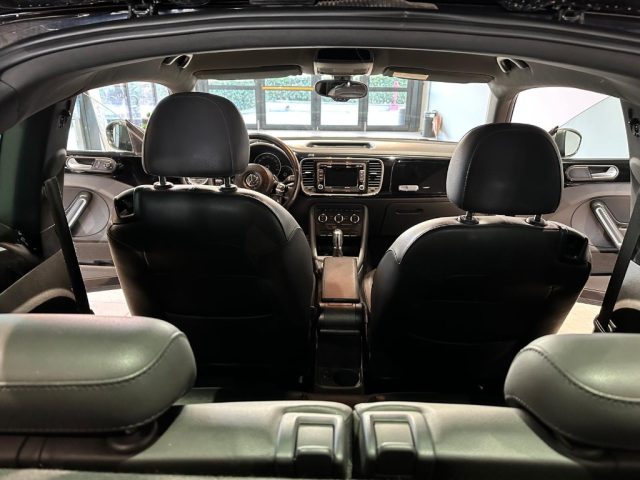 VOLKSWAGEN Maggiolino usata, con USB