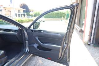 VOLKSWAGEN Passat Alltrack usata 145