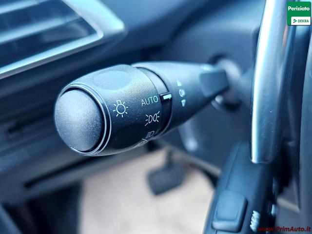PEUGEOT 3008 usata, con Sistema di navigazione