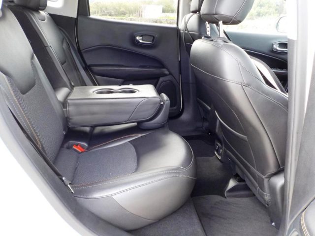 JEEP Compass usata, con Sedile posteriore sdoppiato