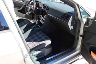 VOLKSWAGEN Golf GTI usata, con Park Distance Control