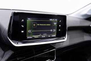 PEUGEOT 208 usata, con USB