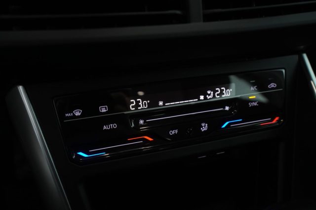 VOLKSWAGEN Taigo usata 11