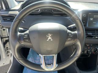 PEUGEOT 208 usata, con Autoradio