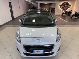 PEUGEOT 5008 usata, con Volante multifunzione