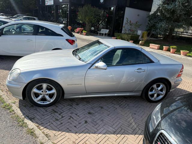 MERCEDES-BENZ SLK 200 usata, con Airbag
