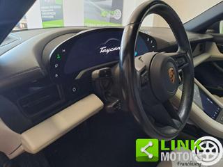 PORSCHE Taycan usata 35