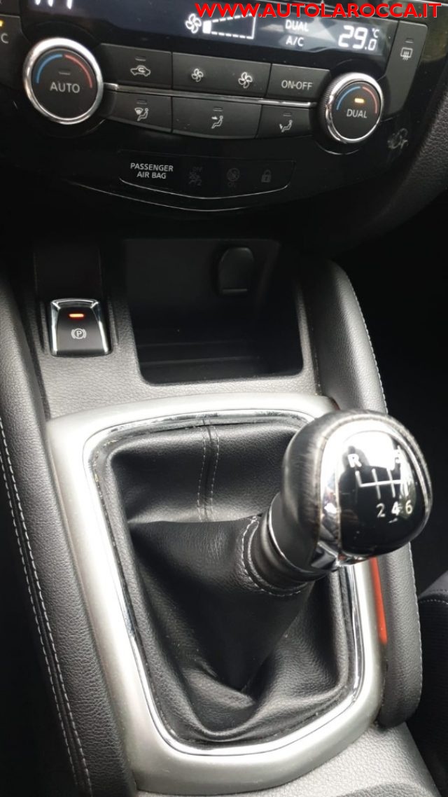 NISSAN Qashqai usata, con Boardcomputer