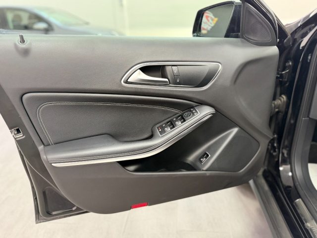 MERCEDES-BENZ GLA 200 usata, con Volante in pelle