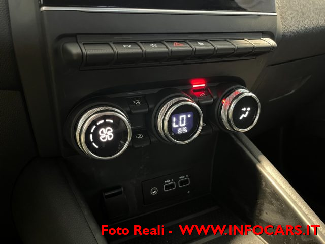RENAULT Captur usata, con USB