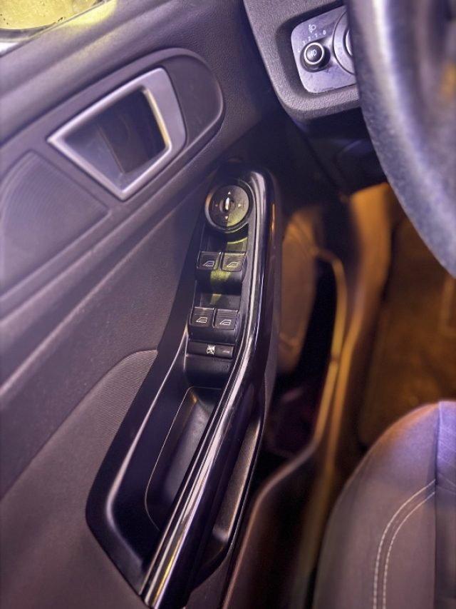 FORD Fiesta usata 9