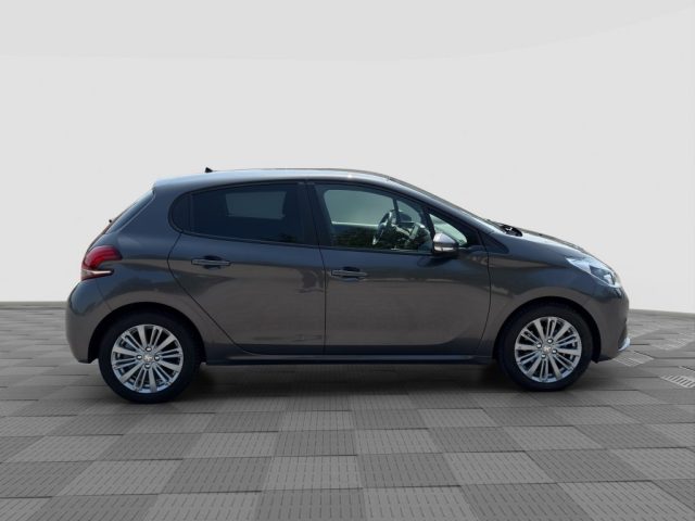PEUGEOT 208 usata 5