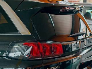 PEUGEOT 5008 usata, con Leve al volante