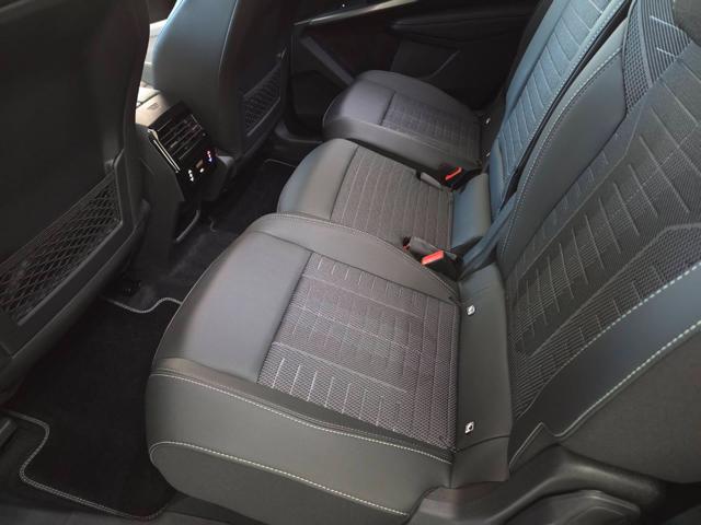 PEUGEOT 5008 usata, con Autoradio