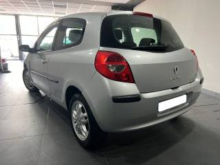 RENAULT Clio usata, con Airbag laterali