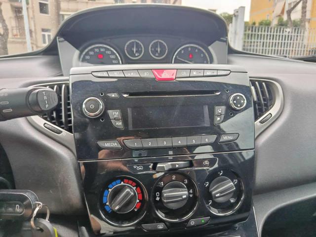 LANCIA Ypsilon usata, con ESP