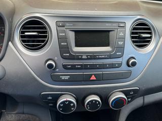 HYUNDAI i10 usata, con Sedile posteriore sdoppiato