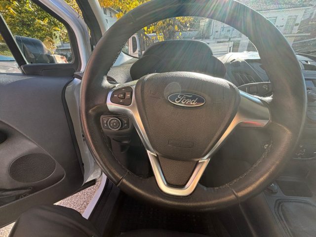 FORD Transit Courier usata, con ESP