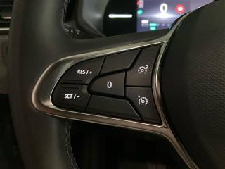 RENAULT Clio usata, con Sensori di parcheggio posteriori