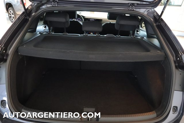 VOLKSWAGEN Taigo usata, con USB